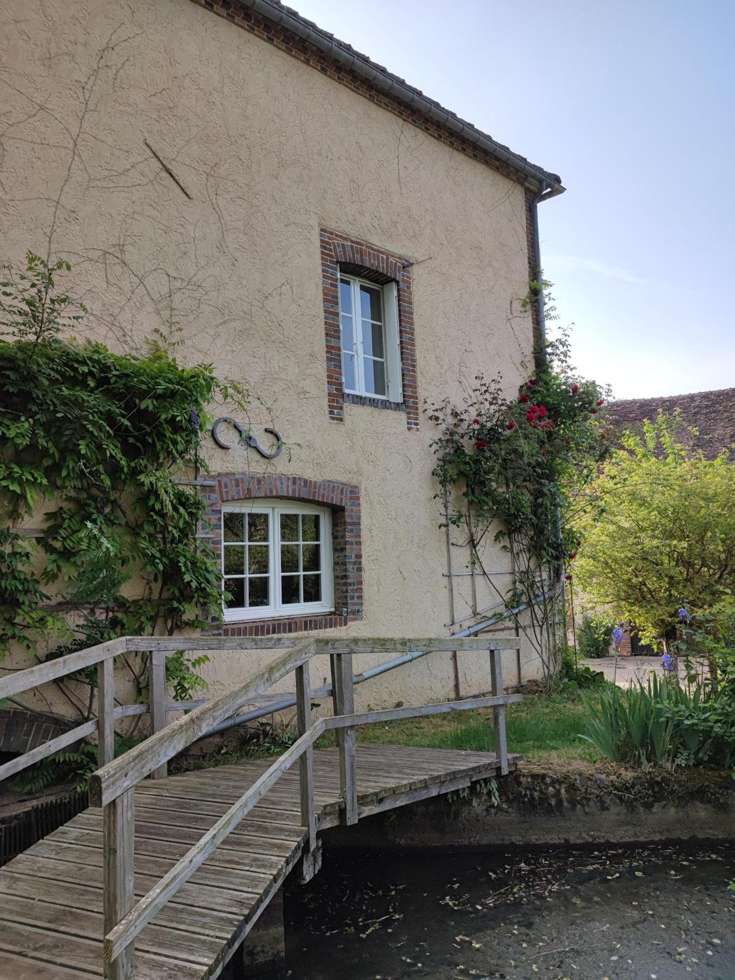 Le Moulin Grenon Bed and Breakfast Mézilles Eksteriør billede